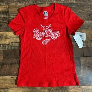 Girls Detroit Red Wings V-Neck T-Shirt- Size Large 10/12